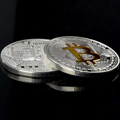 Монета Bitcoin - Сребърна